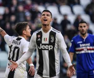 La escuadra de Cristiano Ronaldo se verá envuelta de lleno en esta lucha entre seis aspirantes, ya que el viernes recibirá al Torino en el derbi de Turín, el 12 de mayo se enfrentará a la Roma y el próximo 19 de mayo hará lo propio contra el Atalanta. FOTO: AFP