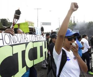 Los hondureños exigen la llegada de la CICIH pronto.