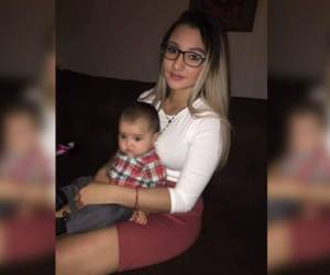 La hondureña Lizzy Lizbeth Rivera Colindres (16) y su hijo Aidan David Castillo Rivera (cinco meses) fueron vistos por última vez el pasado 14 de enero en su hogar, en un complejo de apartamentos en Rhoden Court en Springfield, Virginia, Estados Unidos. Esta fue una de sus últimas imágenes con su bebé, foto: Redes sociales.