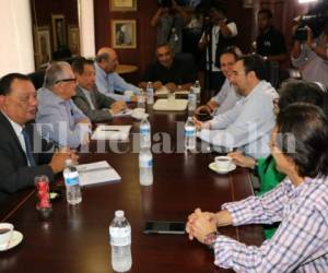 El encuentro se llevo a cabo en la sede de la organización política liberal y fueron recibidos por Luis Zelaya. Foto David Romero / EL HERALDO