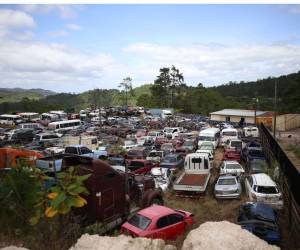 Mas de 700 carros y 600 motocicletas decomisadas se encuentran en el plantel del Uyuca.