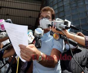 Nasralla lanzó críticas contra el partido Libre en el momento en que realizó un plantón frente al CNE. Foto: David Romero/EL HERALDO