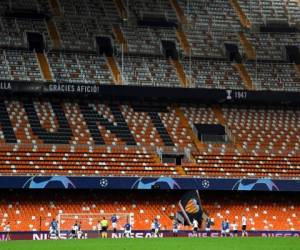 La Liga Española decidió que los partidos de primera y segunda división se jugarán sin público durante las próximas dos semanas. Foto: AP