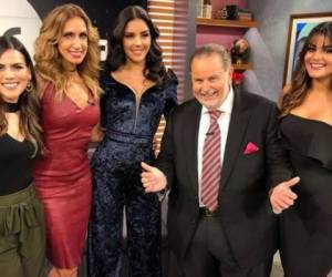 Raúl De Molina junto a sus compañeras de trabajo en el programa 'El Gordo y la Flaca'.