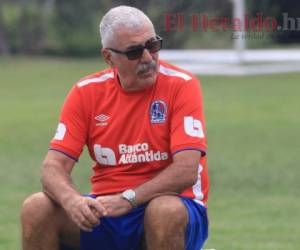 Manuel Keosseián, entrenador del Olimpia, buscará ganar una nueva final en Honduras. Foto: El Heraldo