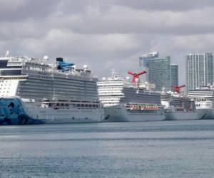 Cruceros atracados en el puerto de Miami el martes 31 de marzo de 2020 en Miami.