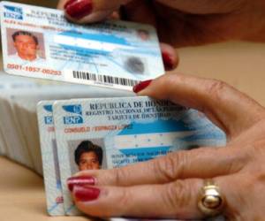 Miles de tarjetas de identidad circulan vencidas en Honduras.