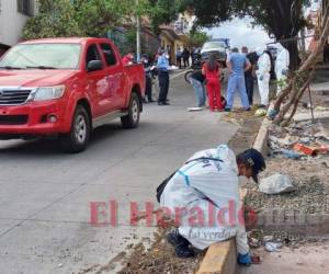 La Policía y la DPI llegaron hasta el lugar para iniciar las pesquisas del caso. Foto: Alex Pérez | EL HERALDO.