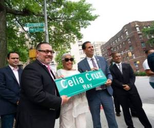 Celia Cruz, quien falleció en 2003 a los 78 años en su casa de Fort Lee, Nueva Jersey, está enterrada en el cementerio de Woodlawn, en el Bronx. FOTOS: AP