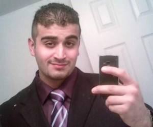 Omar Mateen, atacó a los presentes en un club nocturno gay en la madrugada de domingo con un rifle AR-15.
