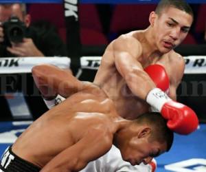 Teófimo López durante su primera presentación el año pasado ante el mexicano Ishwar Siquieros.