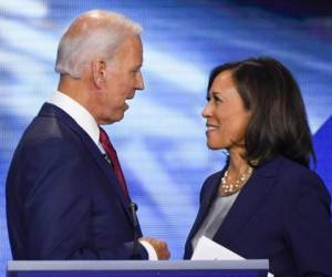Una encuesta de Latino Decisions mostró que 59% de los votantes latinos encuestados en estados clave en las elecciones estaban entusiasmados con la entrada de Harris al ticket de Biden.