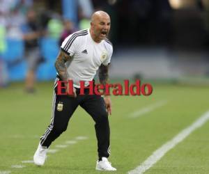 El entrenador argentino Jorge Sampaoli grita durante la ronda de 16 partidos entre Francia y Argentina, en el Mundial de fútbol 2018 en el Kazan Arena en Kazán, Rusia, el jueves 28 de junio de 2018. (AP Photo / Ricardo Mazalan).