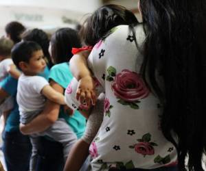 Unas 27,000 familias fueron detenidas en los últimos tres meses, de acuerdo con las autoridades estadounidenses. Foto AFP