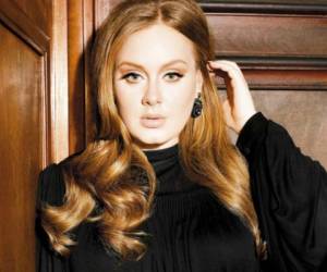 La cantante británica Adele tiene 30 años de edad.