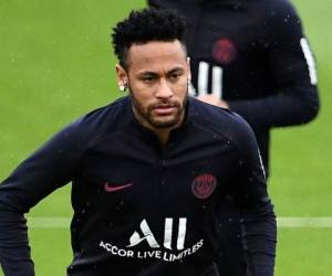 Neymar aún no tiene abierta la puerta de salida del PSG. Foto: Agencia AFP