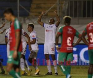 Eddie Hernández abrió el camino para el león en el partido. Foto: Marvin Salgado | EL HERALDO