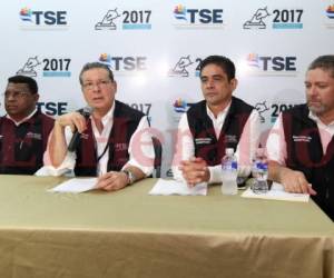 Los magistrados del TSE anunciaron a las nuevas empresas luego de la reunión sostenida con delegados del Consejo Consultivo.