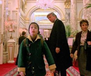 La escena de la película Mi pobre angelito 2 cuando Kevin se encuentra con Trump en la recepción del Hotel Plaza de Nueva York.