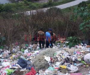 El cuerpo de la víctima fue encontrado en este barranco en la colonia Sagastume. (Foto: El Heraldo Honduras/ Noticias Honduras hoy)