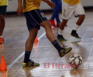 El futsal en Honduras solo se practica en las universidades estatales y privadas. Fotos: Johny Magallanes/Jimmy Argueta