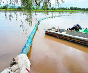 Se verificó que las barreras que impiden el paso de basura estén habilitadas del lado guatemalteco.