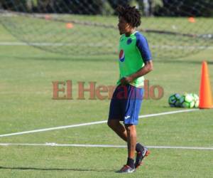 Por ratos parecía estar desapercibido del entrenamiento, pero luego entraba en razón de que tenía que trabajar con el grupo y enfocarse en la gran final ante Olimpia. Así fue el día de Figueroa. Foto: Ronal Aceituno / EL HERALDO