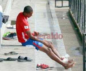 Bengtson desde su llegada a la práctica en la cancha de Los Ángeles, fue atendido por el kinesiólogo Carlos Suazo. Foto: El Heraldo