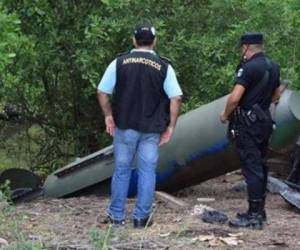 'Es el segundo semisumergible incautado y se acciona por medio de tecnología, dirigido de manera satelital, no necesita ser tripulado', dijo en rueda de prensa el viceministro del Interior, Óscar Dávila (Foto: Redes)