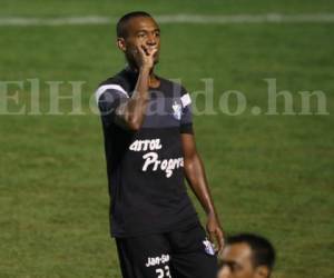 Pedro Pablo Mencía al momento de celebrar el gol ante el Olimpia (Foto: Ronal Aceituno / Grupo Opsa)