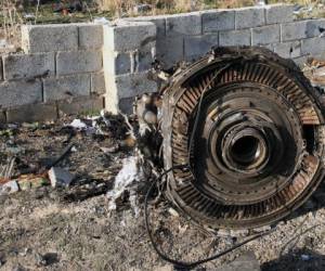 'No le daremos las cajas negras al constructor [Boeing] ni a los estadounidenses', señaló Ali Abedzadeh, director de la Organización de la Aviación Civil de Irán. Foto: AP.