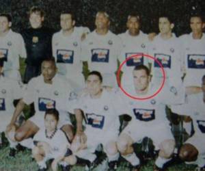 Alejandro 'El Tanque' Kenig jugó en Olimpia en 1999.