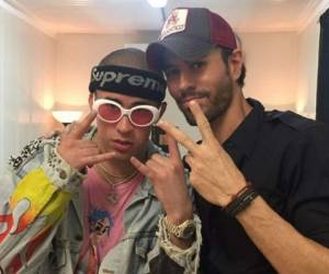 Bad Bunny junto a Enrique Iglesias. Foto cortesía Instagram