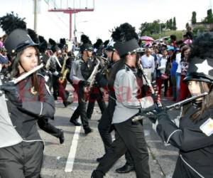 Los lectores de Diario EL HERALDO le otorgaron el premio a la 'mejor banda' al Instituto Central Vicente Cáceres. (Foto: Alejandro Amador / EL HERALDO)