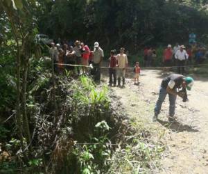 Los vecinos dieron aviso a las autoridades sobre el doble crimen en la comunidad. Foto: Jesús Ordóñez.