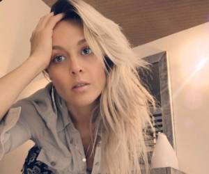 La cantante hizo tremendo bikinazo para deleitar a sus fans. Foto Instagram @officialfey