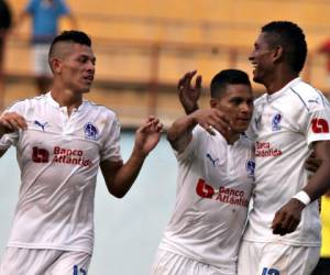 Carlo Costly celebra la anotación que hizo con los Merengues ante Juticalpa FC en Olancho este domingo. Foto: Juan Salgado / Grupo OPSA.