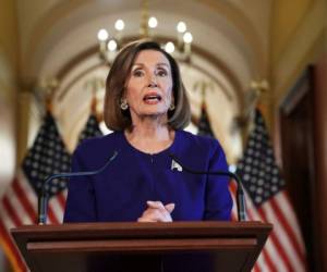 La presidenta de la Cámara de Representantes, Nancy Pelosi, anunció el inicio de una investigación contra el mandatario Donald Trump. Foto: Agencia AP.