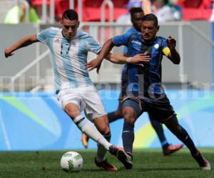 Acción del partido que Honduras y Argentina empataron a uno en Brasilia.