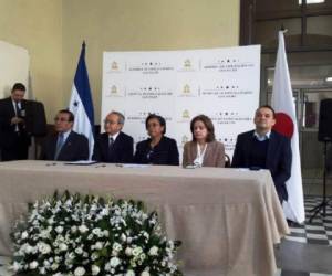 En el Hospital de Especialidades San Felipe se realizó la firma de la carta acuerdo para la construcción de Medicina Nuclear.