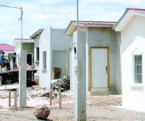 En la página de Banhprovi (http://banhprovi.org/Banhprovi/P_vivienda.html) se pueden descargar todos los formularios que el interesado en comprar vivienda debe llenar para obtener el subsidio y financiamiento. (Foto: El Heraldo Honduras)