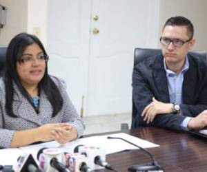 Eliza López y David Jerezano, de la comisión de transición, anunciaron ayer que se amplió el plazo para la presentación de declaraciones de crédito para los meses de enero, febrero y marzo.
