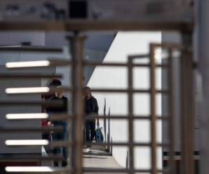Un funcionario de inmigración de México comentó a la AFP en Tijuana bajo anonimato que las primeras devoluciones se postergaron hasta el lunes o después de ese día. (Foto: AFP)