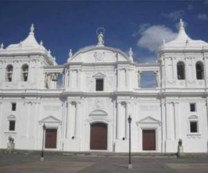 Más de un millón de dólares es la inversión total en la restauración en la Real Basílica Catedral de la ciudad de León. Foto Orlando Chávez Esquivel
