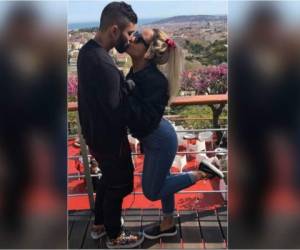 Gabriel Barbosa y Rafaella, confirmaron su amor en Instagram (Foto: Redes)