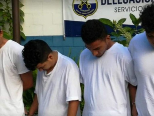 Los sospechosos fueron capturados la mañana de este sábado por la Policía Nacional Civil de El Salvador.