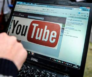 La compañía de vídeos, YouTube, invertirá 25 millones de dólares para combatir la circulación de noticias falsas. Foto: Agencia AFP