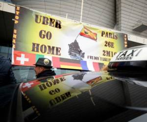 La decisión podría afectar a servicios de taxis por app en los 28 países de la UE. (Foto: AP)