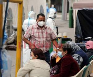 En el Hospital de Especialidades del IHSS se identificó que 21 camas hospitalarias estaban almacenadas y se enviarán a la periférica del Barrio Abajo para expandir sus servicios y dar más respuesta.