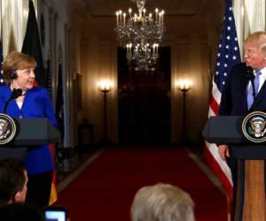 Angela Merkel usó su reunión con Donald Trump para tratar de allanar las diferencias, calificando el acuerdo de la era de Obama como un 'primer paso' hacia la reducción y contención de las ambiciones regionales de Irán y sugiriendo apertura a un acuerdo paralelo.